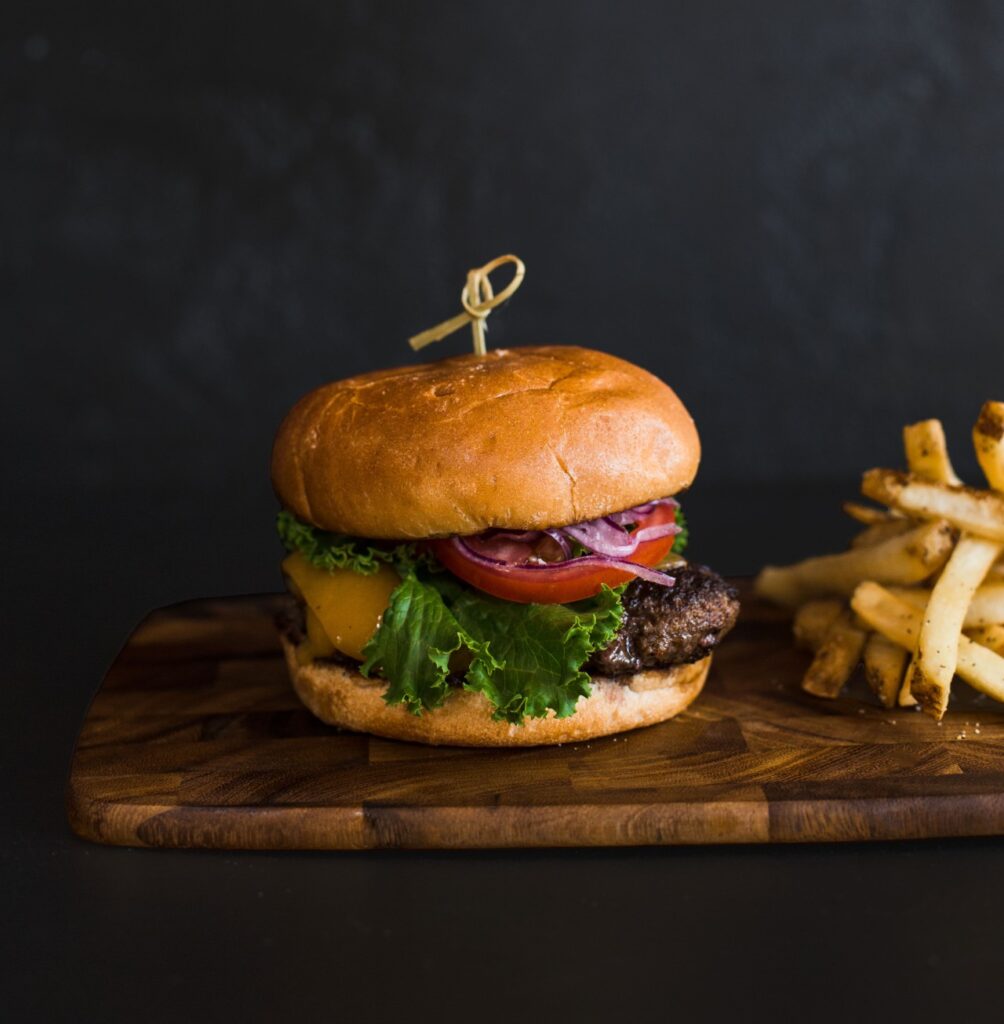 classic_burger-armando-and-sons-resize